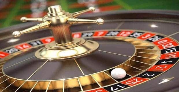 Tim dukungan pelanggan profesional dalam lingkungan kerja modern